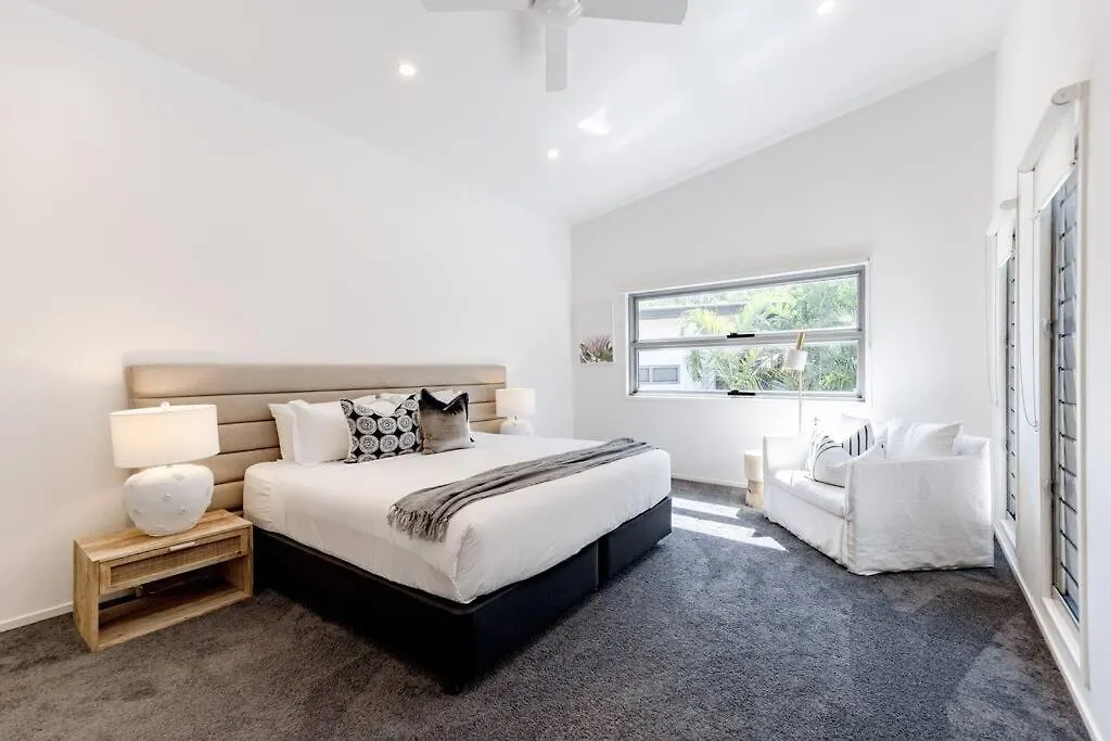 Sleek & Stylish Family Beach House ~ Near Junction Noosa 0*,  Australia
